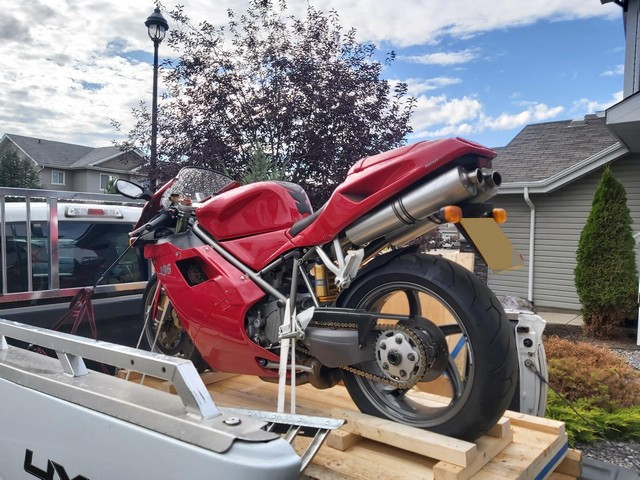 Ducati 996s to Canada