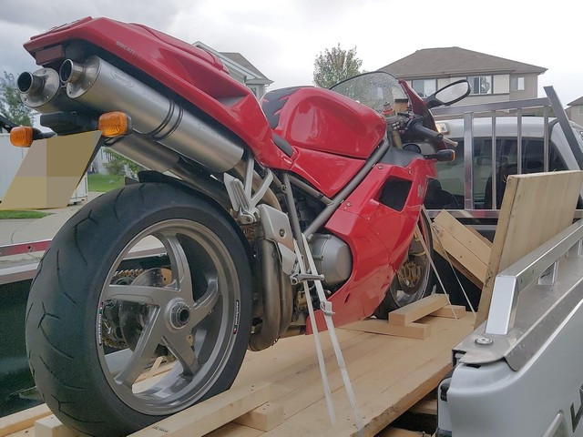 Ducati 996s to Canada