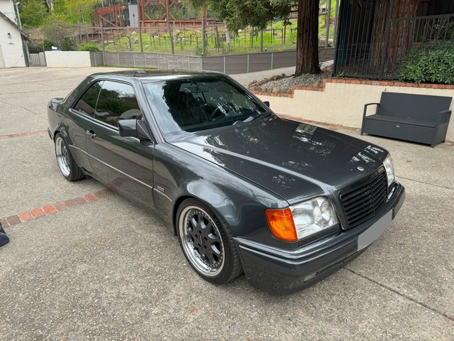 Mercedes 300CE to the USA