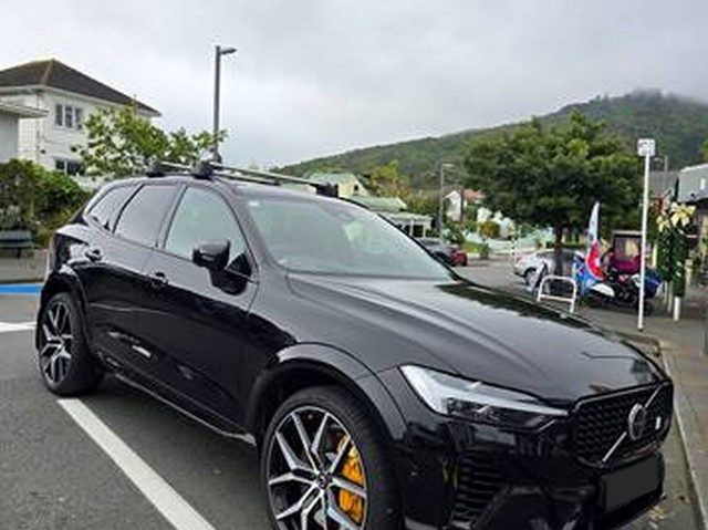 Volvo XC60 shipped to New Zealand