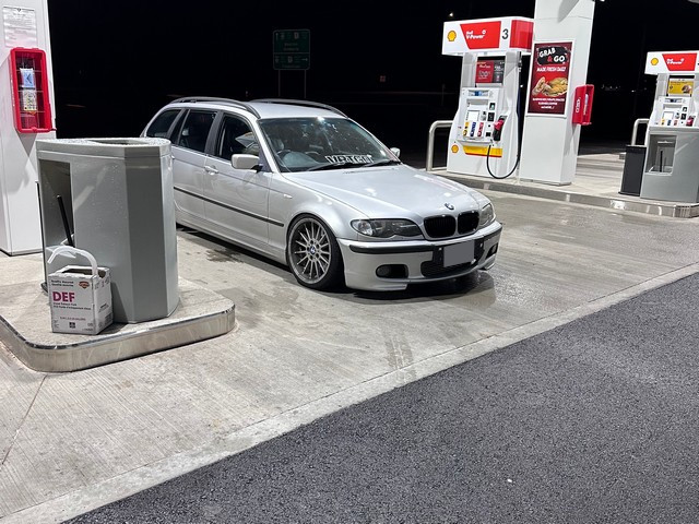 BMW 330d to Canada